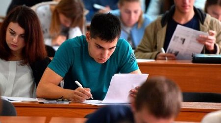 Rusiyada təhsil alan tələbələrin sayı AÇIQLANIB