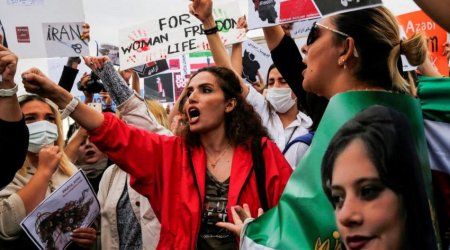 İrandakı etirazlar rejim daxilində fikir ayrılığına səbəb olur