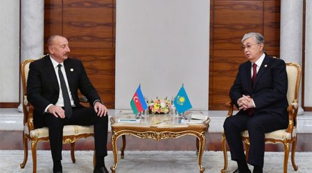 İlham Əliyev Tokayevi təbrik edib