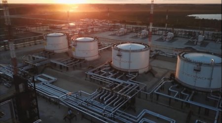 Rusiya neftinə qiymət məhdudiyyəti ağır nəticələrə gətirəcək - Putin