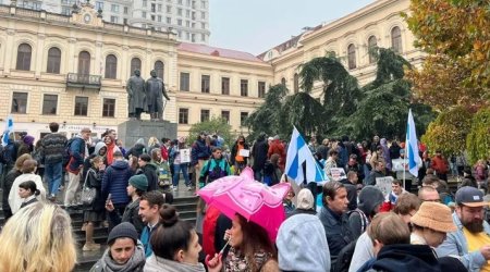 Ruslar Gürcüstanda aksiya keçirdi