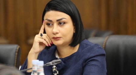 Ermənistanda müxalif deputat vəzifəsindən imtina etdi