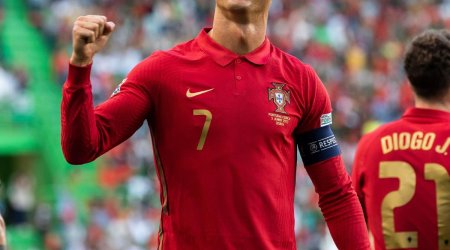 Ronaldo bu klubla 200 milyon avroluq müqavilə imzalayacaq