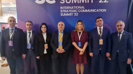 Azərbaycan nümayəndə heyəti Beynəlxalq Strateji Kommunikasiya Sammitində iştirak edir