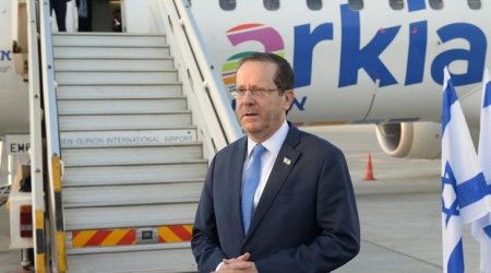 İsrail prezidenti Bəhreynə ilk rəsmi səfər edib