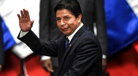 Peru Prezidenti parlamenti buraxıb, fövqəladə vəziyyət elan etdi
