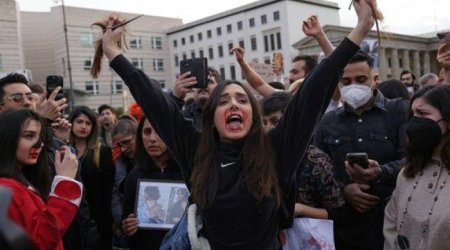 Keçmiş prezident aksiyaya dəstək olub