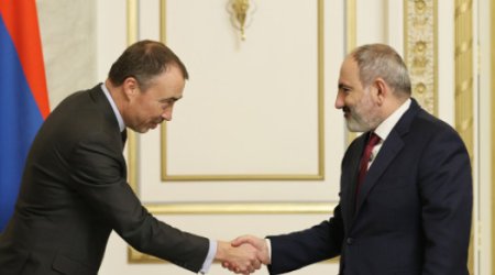 Пашинян обсудил с Клааром делимитацию с Азербайджаном