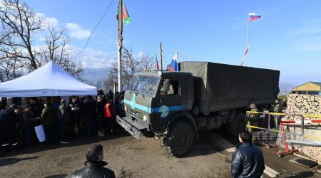 Xankəndi-Laçın yolunda sülhməramlılara məxsus təminat avtomobillərinin hərəkətinə şərait yaradılıb