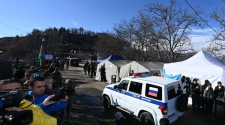 Xankəndi-Laçın yolunda Rusiya sülhməramlılarının avtomobillərinin hərəkətinə növbəti dəfə şərait yaradılıb