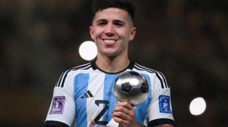 PSG interested in Argentine midfielder Enzo Fernandez