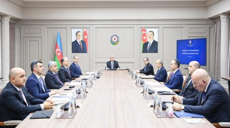 İqtisadi Şuranın növbəti iclası keçirildi