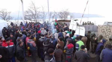 Xankəndi-Laçın yolunda keçirilən etiraz aksiyası iyirmi gündür davam edir