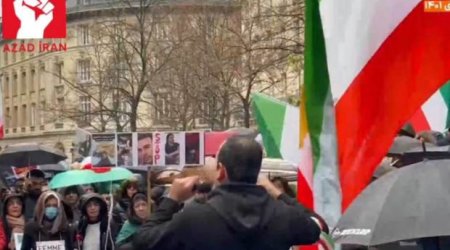 Иранцы во Франции уже 12 недель протестуют против режима мулл