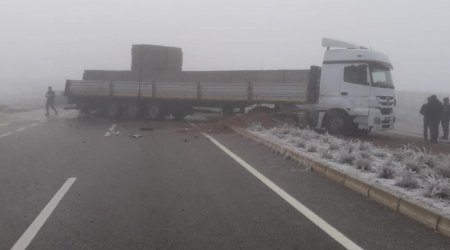 Türkiyədə iki yol qəzasında 7 nəfər ölüb, 30 nəfər yaralanıb