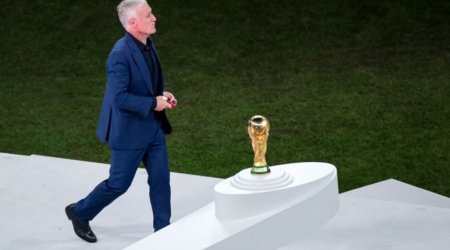 Fransa milli komandası Didye Deşamla müqavilə müddətini uzadıb