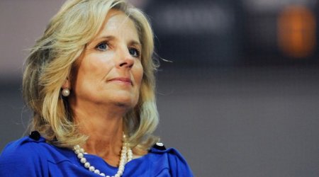 Baydenin xanımında dəri xərçəngi aşkarlanıb