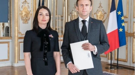 Leyla Abdullayeva etimadnaməsini Makrona təqdim etdi