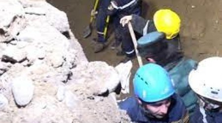 Ermənistanda torpaq sürüşməsi oldu - Ölən var