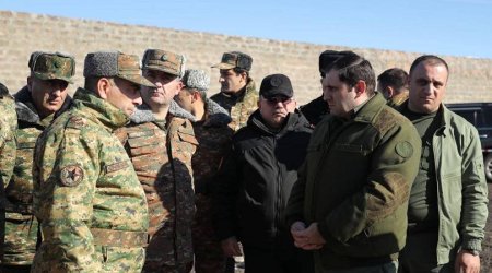 Ermənistanın müdafiə naziri Azərbaycanla sərhədə GƏLDİ