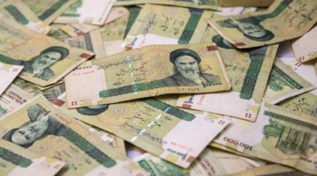 İran valyutası rekord həddə düşüb
