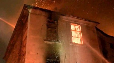 İstanbulda erməni kilsəsi yanıb, ölənlər var