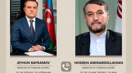 Ceyhun Bayramov səfirliyə hücumla bağlı İran XİN rəhbəri ilə danışdı