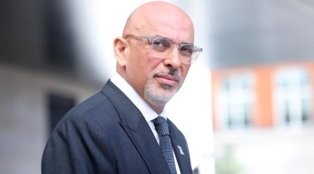Британский министр уволен из-за налогового скандала