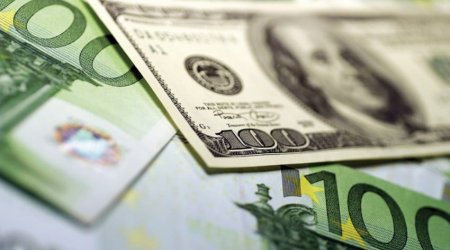 Euro falls slightly against dollar ahead of ECB meeting