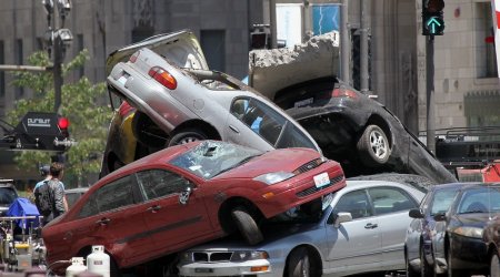 Çində 49 avtomobil toqquşub, azı 16 nəfər ölüb