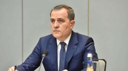 Ceyhun Bayramov Tehranda səfirliyə hücum zamanı yaralananları ziyarət edib