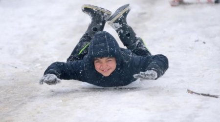 Ankara və İstanbulda əlverişsiz havaya görə dərslərə fasilə verilib