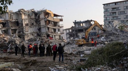 Antakyada 204 saatdan sonra bir qadın dağıntılar altından xilas edilib