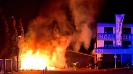 Almaniyada Türkiyə üçün toplanan humanitar yardımlar yandırılıb