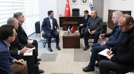 Главы МИД Турции и Узбекистана провели переговоры в Газиантепе