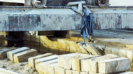 Çində karxana çöküb, azı 57 nəfər itkin düşüb