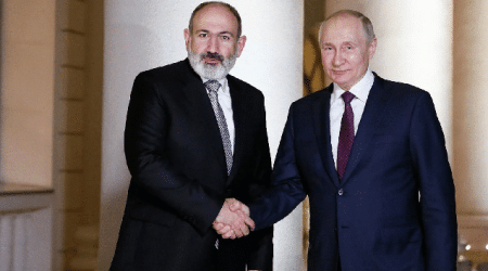 Putin Paşinyanla danışdı