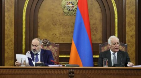 Paşinyan Təhlükəsizlik Şurasının iclasını keçirdi