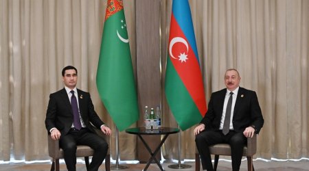 Ilham Aliyev meets with President of Turkmenistan