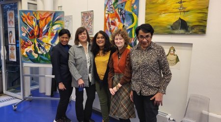 Parisdə azərbaycanlı qadın rəssamların əsərləri nümayiş etdirilib