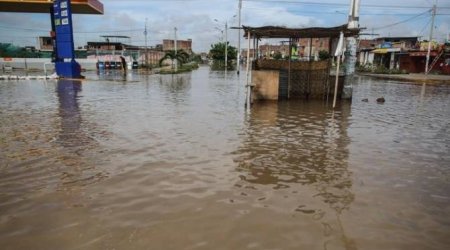 Peruda güclü daşqınlar 18 nəfərin həyatına son qoyub
