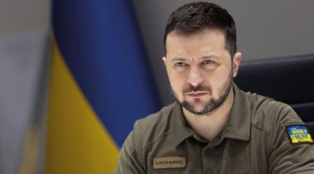 Zelenski üç hərbi administrasiya rəhbərləri ilə bağlı sərəncam imzalayıb