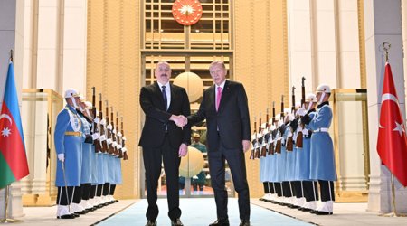 İlham Əliyev Ərdoğanla görüşdü