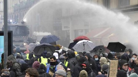 Fransada pensiya yaşına görə növbəti aksiya keçirilib