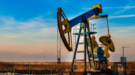 Global oil prices rise slightly