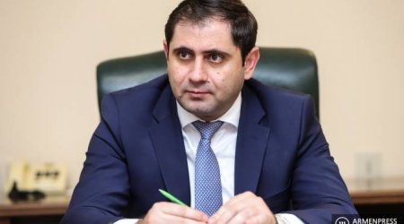 Ermənistanın müdafiə naziri “Artsax Respublikası” sözünü qadağan edib