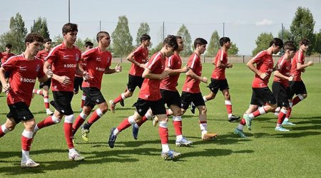 Azərbaycanın U-17 millisinin heyəti açıqlanıb