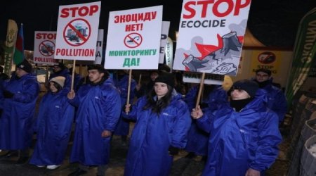 Ekofəallar 102 gündür hərəkətə maneə törətmədən etirazlarını davam etdirir