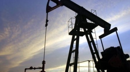 Азербайджанская нефть подешевела более чем на 3%