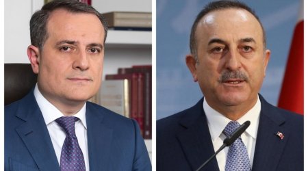 Ceyhun Bayramov və Mövlud Çavuşoğlu bölgədəki son vəziyyəti müzakirə edib